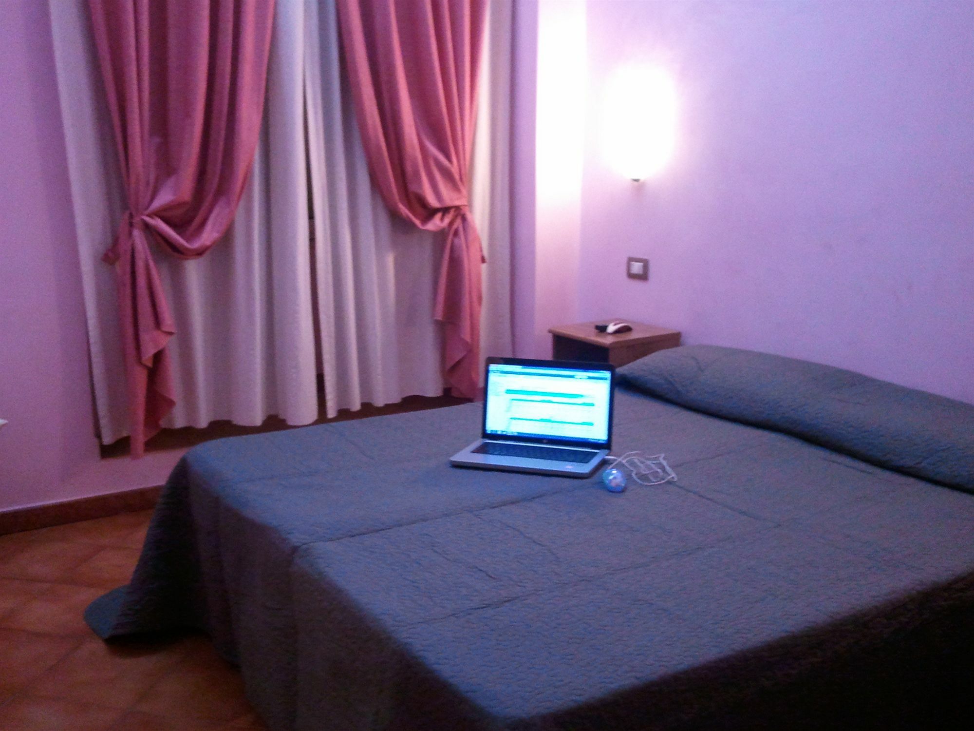 Isabel Guest House Рим Екстер'єр фото