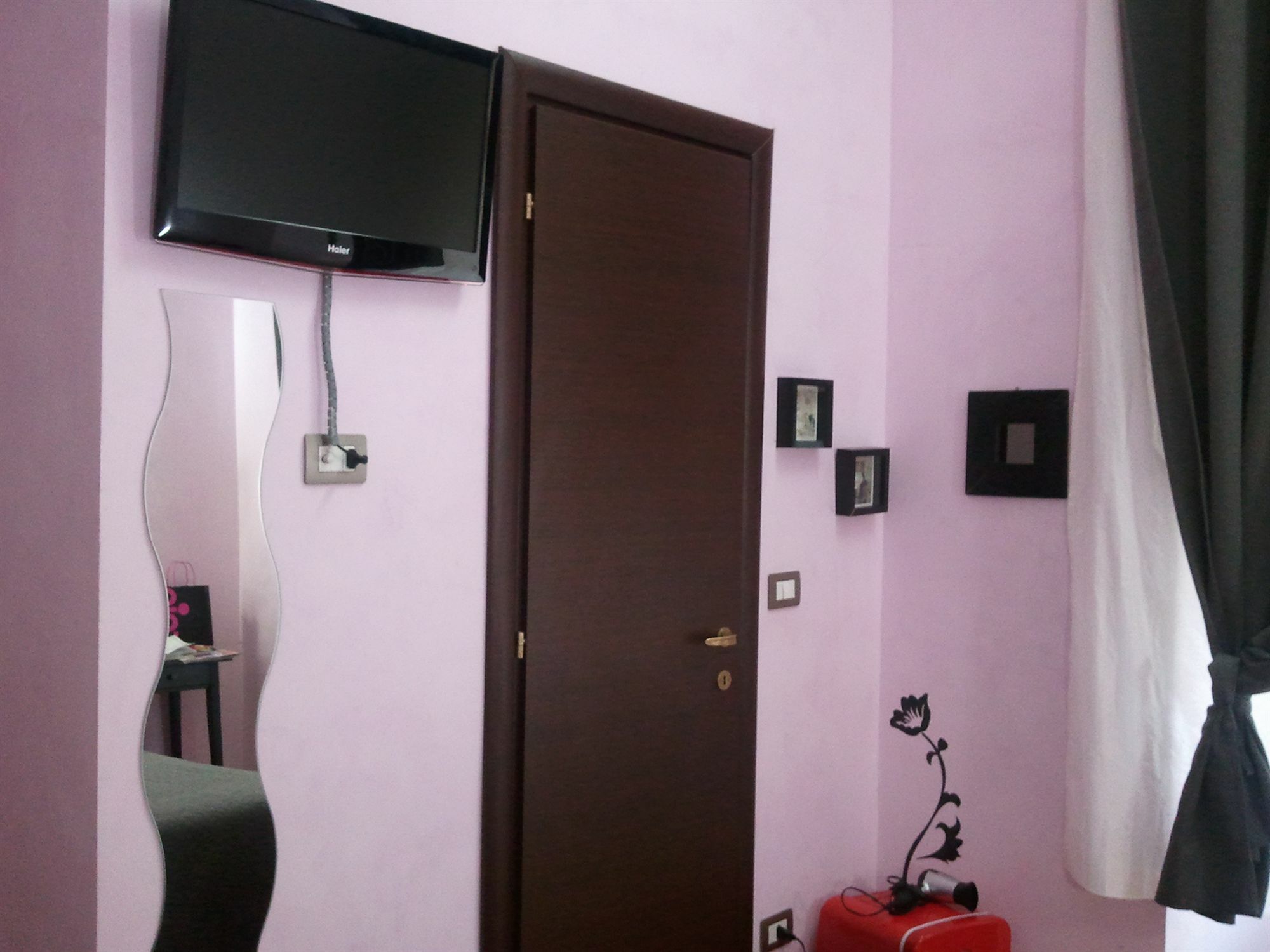 Isabel Guest House Рим Екстер'єр фото
